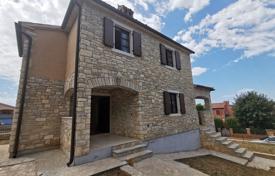 4 dormitorio casa de pueblo 180 m² en Poreč, Croacia. 499 000 €