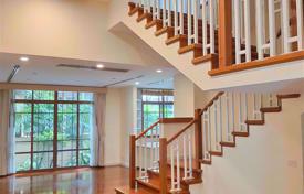 4 dormitorio chalet en Watthana, Tailandia. $5 200  por semana