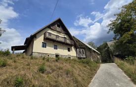 4 dormitorio chalet 142 m² en Idrija, Eslovenia. 329 000 €