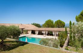 11 dormitorio villa en Goult, Francia. Price on request