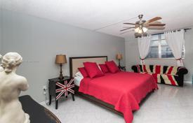 2-dormitorio apartamentos en condominio 126 m² en Hallandale Beach, Estados Unidos. $400 000