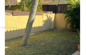 3 dormitorio casa de pueblo 199 m² en Miami, Estados Unidos. $630 000