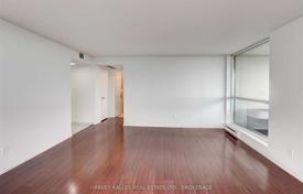 6 dormitorio piso en Scarborough, Canadá. C$984 000