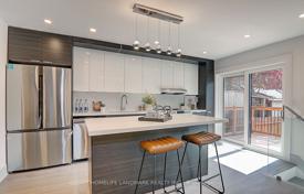 12 dormitorio adosado en Old Toronto, Canadá. C$2 069 000