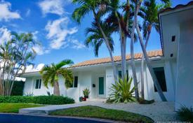 Villa – Pinecrest, Florida, Estados Unidos. $1 350 000