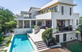 Villa – Key Biscayne, Florida, Estados Unidos. $4 695 000