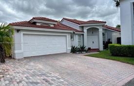 Casa de pueblo – Doral, Florida, Estados Unidos. $899 000