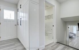16 dormitorio casa de pueblo en Scarborough, Canadá. C$1 672 000