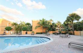 Condominio – Hialeah, Florida, Estados Unidos. $285 000