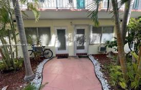 1-dormitorio apartamentos en condominio 64 m² en Miami Beach, Estados Unidos. $255 000