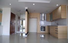 2-dormitorio apartamentos en condominio en Bang Rak, Tailandia. $389 000