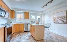 9 dormitorio adosado en Old Toronto, Canadá. C$1 973 000
