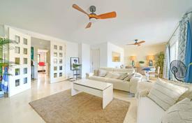 3 dormitorio ático 370 m² en Marbella, España. 1 530 000 €