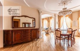 4 dormitorio piso 130 m² en Arbat, Rusia. 88 000 ₽  por semana