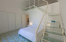 9 dormitorio piso 204 m² en Nardò, Italia. 1 700 000 €