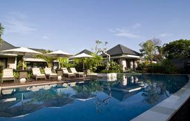 Villa – Sanur Beach, Bali, Indonesia. 4 200 €  por semana