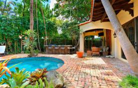 7 dormitorio villa 442 m² en Miami, Estados Unidos. $2 595 000