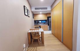 1-dormitorio apartamentos en condominio en Watthana, Tailandia. $135 000