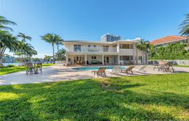 Villa – Hallandale Beach, Florida, Estados Unidos. $3 399 000