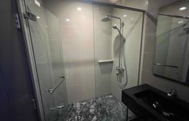 1-dormitorio apartamentos en condominio en Watthana, Tailandia. $220 000