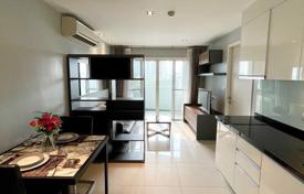 1-dormitorio apartamentos en condominio en Watthana, Tailandia. $135 000