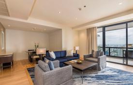 2-dormitorio apartamentos en condominio en Khlong Toei, Tailandia. $4 400  por semana