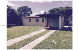 Casa de pueblo – North Miami, Florida, Estados Unidos. $449 000