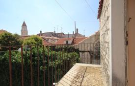 Casa de pueblo – Trogir, Split-Dalmatia County, Croacia. 350 000 €