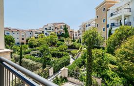 2 dormitorio piso 71 m² en Radovići, Montenegro. 462 000 €