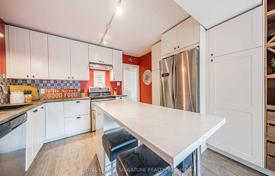 16 dormitorio casa de pueblo en North York, Canadá. C$2 147 000