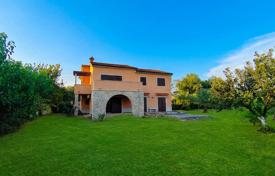 7 dormitorio casa de pueblo 228 m² en Brtonigla, Croacia. 590 000 €