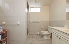 10 dormitorio casa de pueblo en Scarborough, Canadá. C$1 329 000