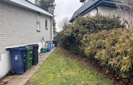 4 dormitorio casa de pueblo en North York, Canadá. C$1 323 000