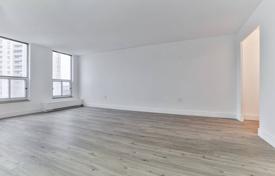 4 dormitorio piso en North York, Canadá. C$922 000