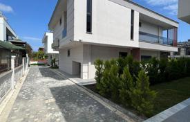 5 dormitorio villa 250 m² en Camyuva, Turquía. $633 000