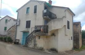 5 dormitorio casa de pueblo en Poreč, Croacia. 150 000 €