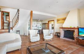 5 dormitorio casa de pueblo 293 m² en Blanes, España. 1 378 000 €