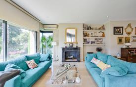 6 dormitorio casa de pueblo 586 m² en Costa del Maresme, España. 2 450 000 €