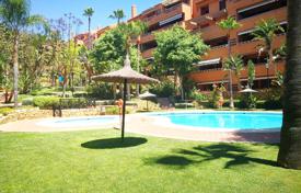 2 dormitorio piso 101 m² en Marbella, España. 500 000 €