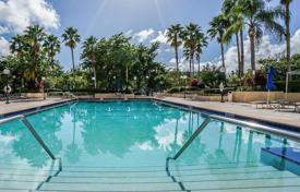 Condominio – Hallandale Beach, Florida, Estados Unidos. $375 000