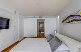 1-dormitorio apartamentos en condominio 78 m² en Miami, Estados Unidos. $580 000