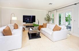 6 dormitorio casa de pueblo 674 m² en Miami, Estados Unidos. $5 490 000
