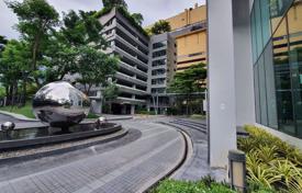 2-dormitorio apartamentos en condominio en Khlong Toei, Tailandia. $492 000