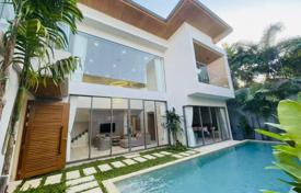 3 dormitorio villa 338 m² en Si Sunthon, Tailandia. $774 000