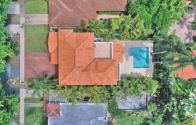 Villa – Coral Gables, Florida, Estados Unidos. $925 000