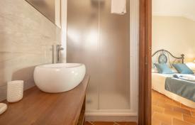 16 dormitorio finca rústica 428 m² en Civitella In Val di Chiana, Italia. 1 490 000 €