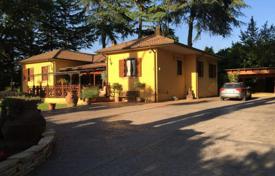3 dormitorio villa 150 m² en Viterbo, Italia. 570 000 €