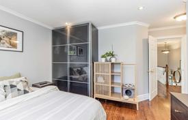 4 dormitorio casa de pueblo en Etobicoke, Canadá. C$1 708 000