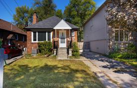 6 dormitorio casa de pueblo en Scarborough, Canadá. C$1 262 000