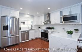 13 dormitorio casa de pueblo en Scarborough, Canadá. C$2 105 000